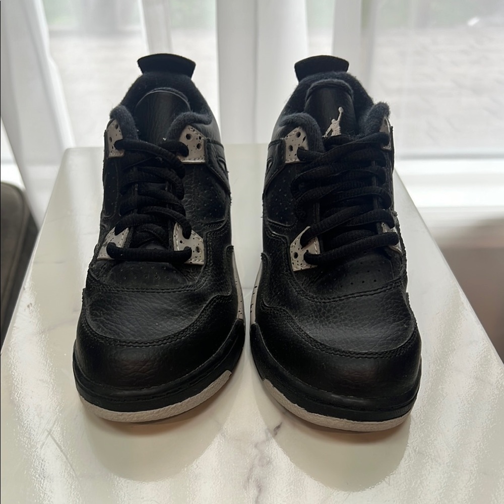 Nike Air Jordan 4 Retro Tech Gray/Blk “Oreo” Boys Size 11.5C
Brand New.